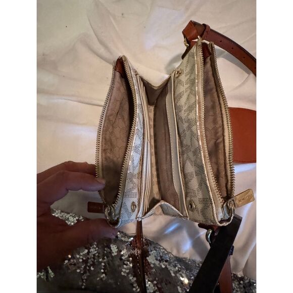 Michael Kors mk tan/white Fulton pebble leather crossbody bag/purse/pocketbook - Picture 7 of 10